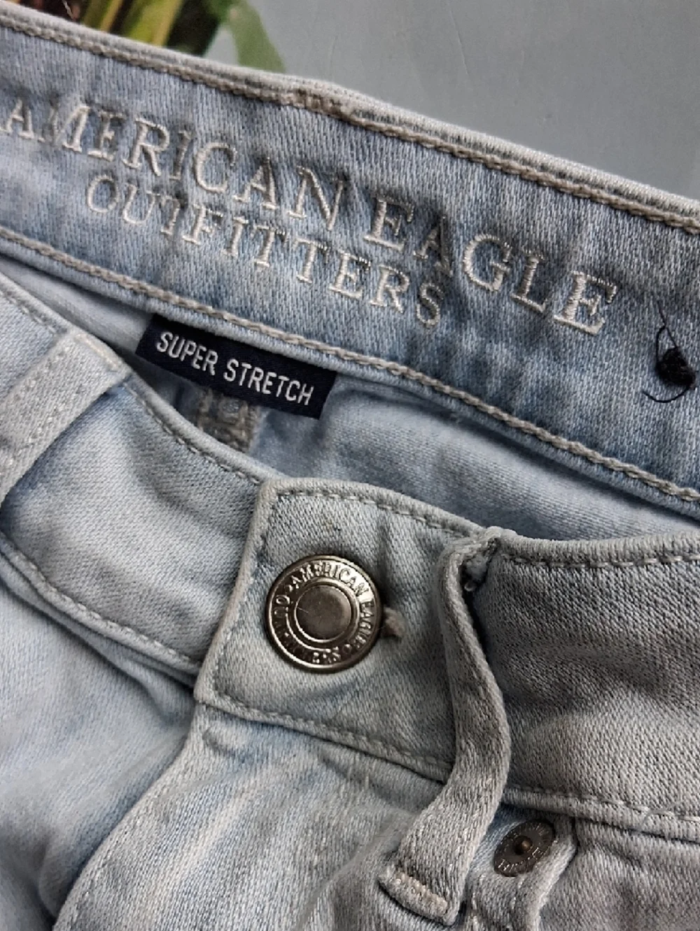 American Eagle Outfitters Light Blue Distressed Denim Shorts - Picture 5 of 6